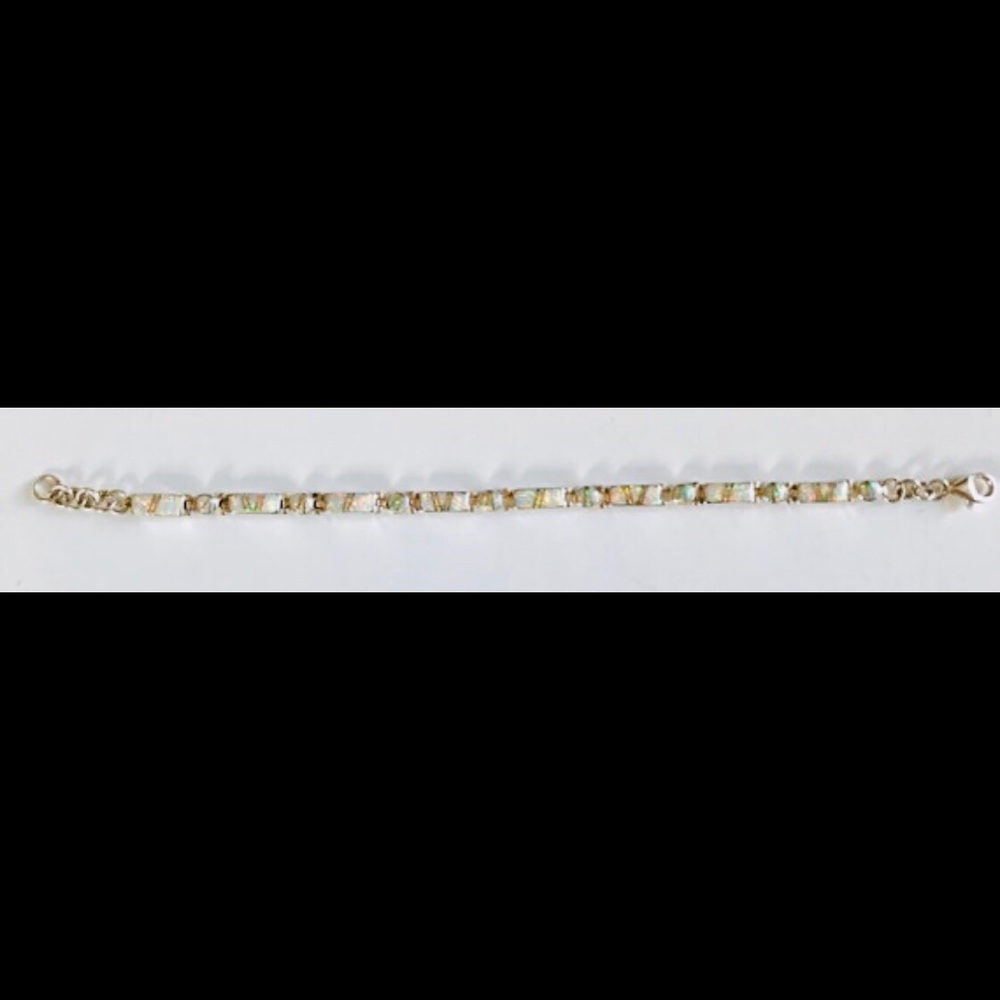 NWT Multi Shape Light Gilson Opal Bracelet - Picture 3 of 8